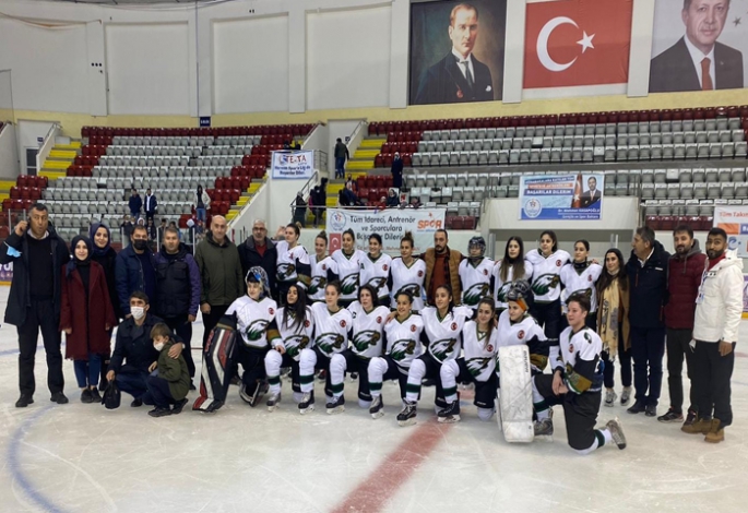 Buz Hokeyi’nde Dadaş rüzgarı