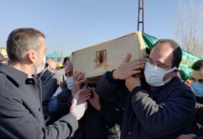 Çintimar'dan anneye son görev