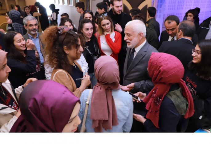 Bilinmeyen yönleriyle Aliya İzzetbegoviç anlatıldı