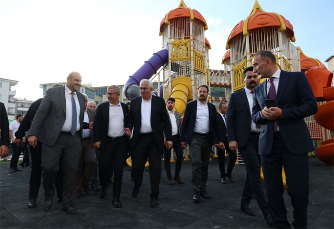 Cahit Özaslan Parkı açıldı