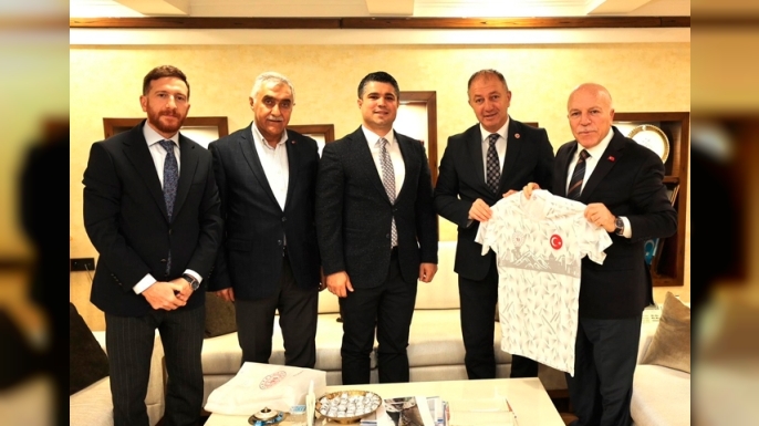 Başkan Sekmen’e formalı teşekkür