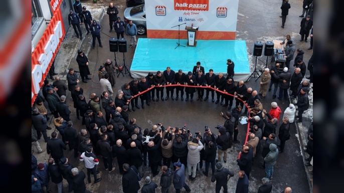 Vaniefendi Halk Pazarı açıldı