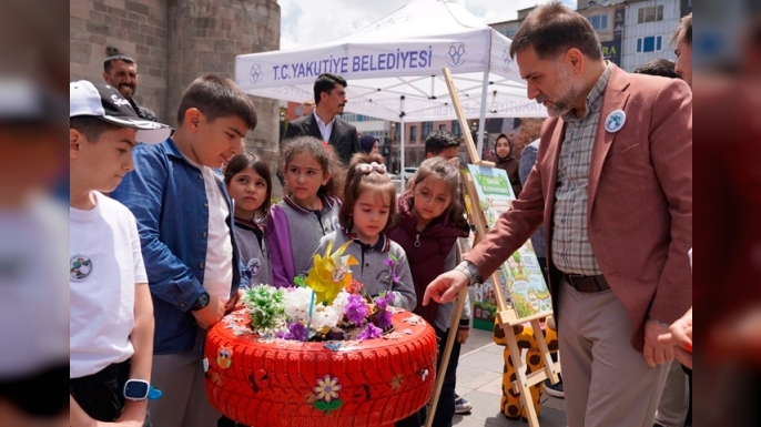 Minik ellerden sıfır atık sergisi