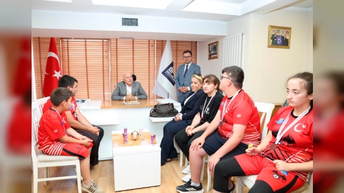 Başkan Sekmen, Özel sporcuları ağırladı