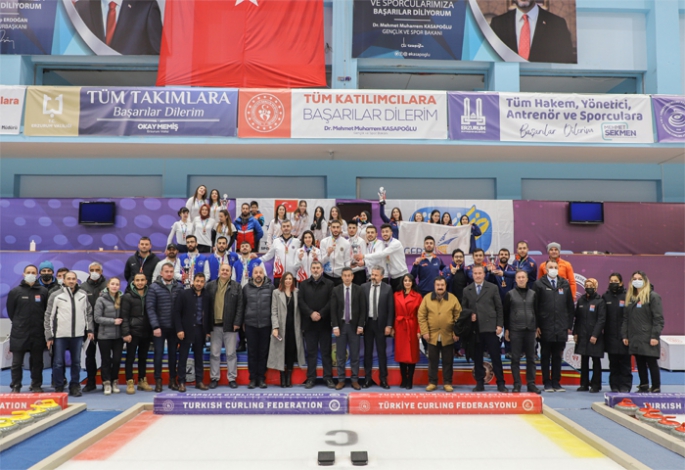 Buzda Atatürk Üniversitesi rüzgârı