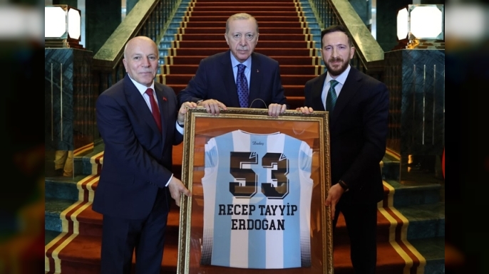 Cumhurbaşkanı Erdoğan, Erzurumspor heyetini kabul etti