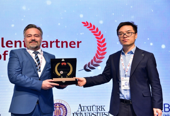 Huawei’den Atatürk Üniversitesine ödül